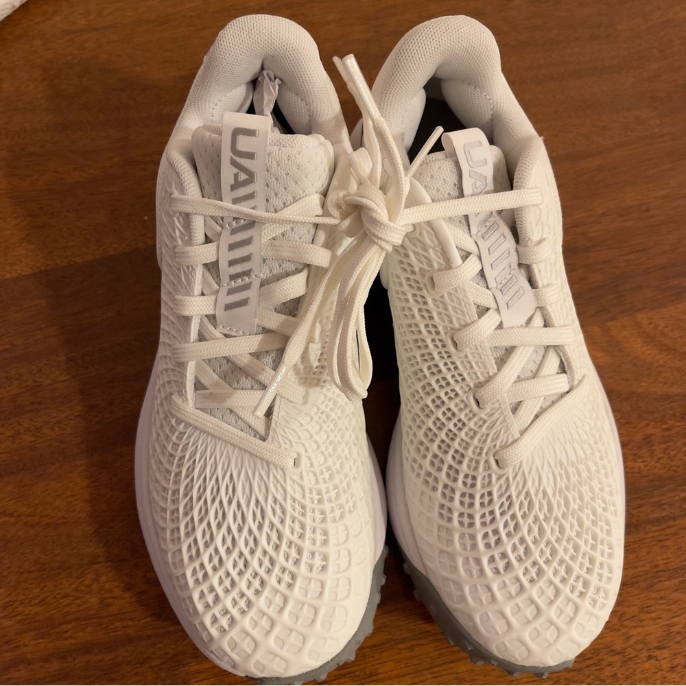 Under Armour Women's White Textured Sneakers